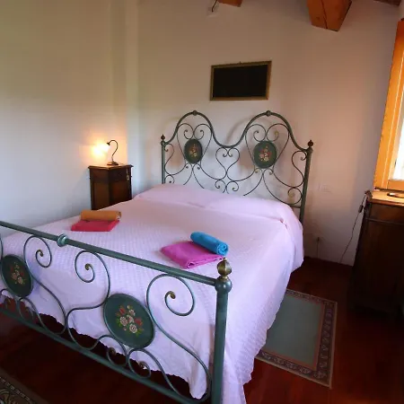 펜션 Spacious Farmhouse In With Private Terrace *